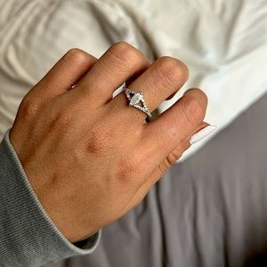 .40 marquis Diamond 14k white gold ring